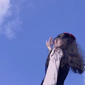 美女换衣裸体❌扒开腿视频
