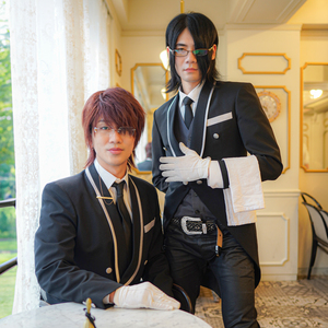 美女换衣裸体❌扒开腿视频
