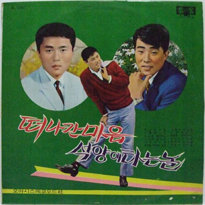 美女换衣裸体❌扒开腿视频
